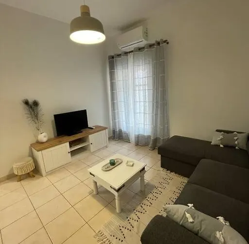 Alekas Cozy * Corfu (city)