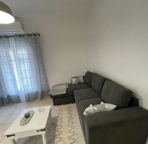 Alekas Cozy Apartment